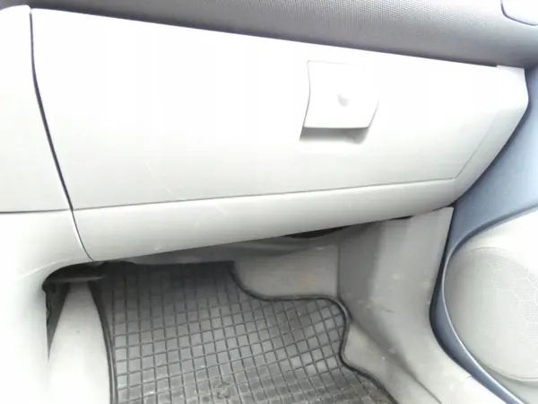 Guantelete pasajero VW Lupo 98-05 OEM - Gris image 4