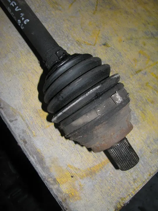 Vänster framaxel Golf V A3 8P Touran I image 3