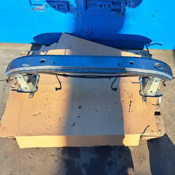 OEM 7113271 Framstötfångarbalk Volvo V50 image 2