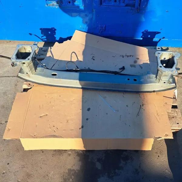 OEM 7113271 Framstötfångarbalk Volvo V50 image 3