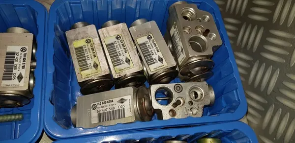 VW Touareg Porsche Cayenne Audi Q7 AC Expansieventiel OEM image 2