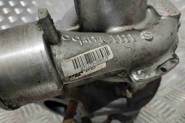 Turbocharger TOYOTA AVENSIS (_T25_) 2.0L diesel image 9