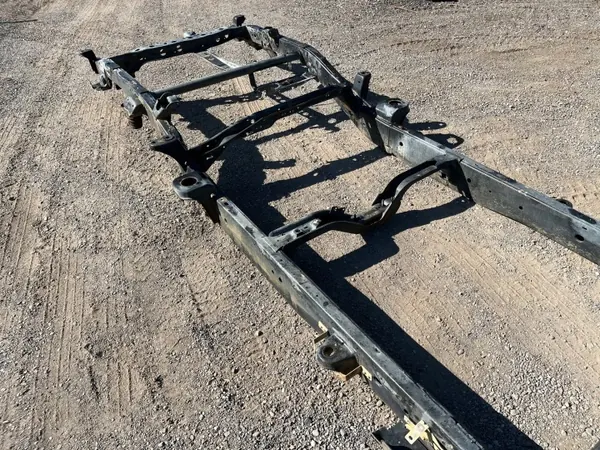Gebruikt Nissan Titan 4x4 frame OEM EZ03B 2016 image 3