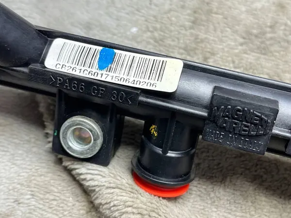 Rampe d'injection Fiat Panda 1.2 Gauche OEM C138 image 3