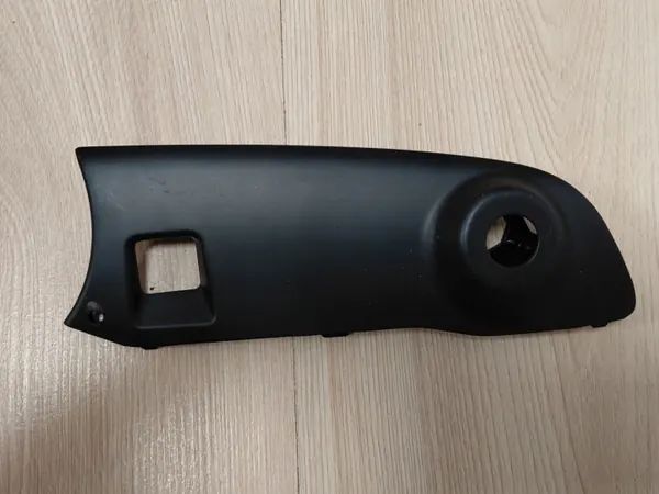 Toyota BZ4X Untere Spiegelabdeckung Links OEM - Gebraucht image 2