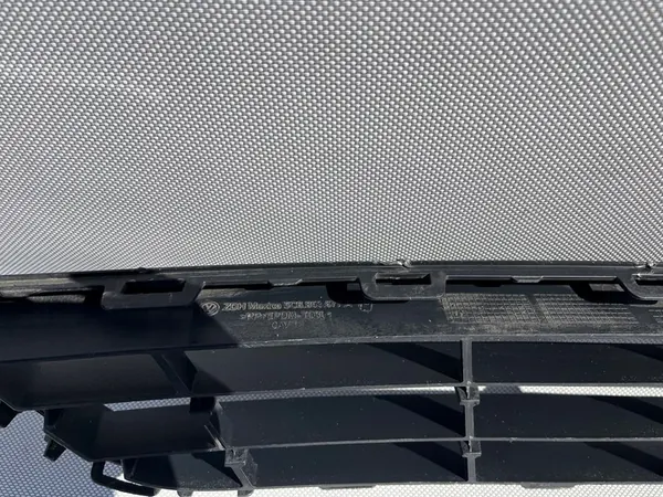 VOLKSWAGEN VW JETTA PARAGOLPES DELANTERO image 9