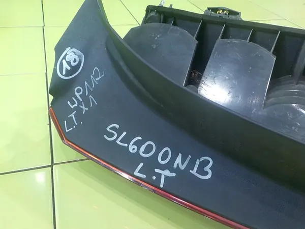 BMW X1 E84 2.0D Luz Trasera Izquierda image 8