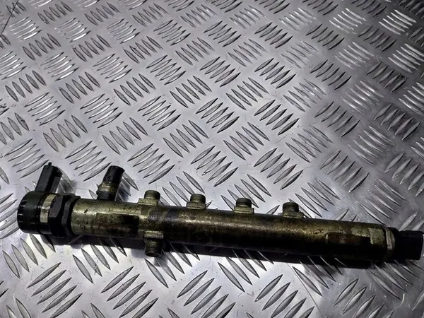 Rail de injeção Opel Zafira B 1.9 CDTI Bosch 55200251 image 2