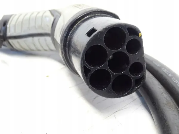 Cabo de carregamento Tesla OEM 18121843937 - Usado image 5