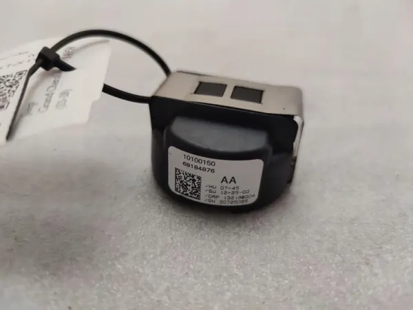 Capteur de pluie Jeep OEM 68184876 - État utilisé image 2