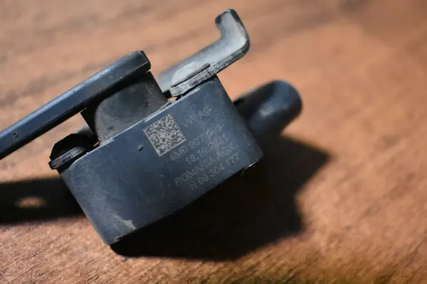 Sensor de nível de lâmpada traseira direita Audi Q7 Q8 image 3