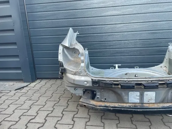 Parachoques trasero SEAT IBIZA J 5D OEM Usado image 6