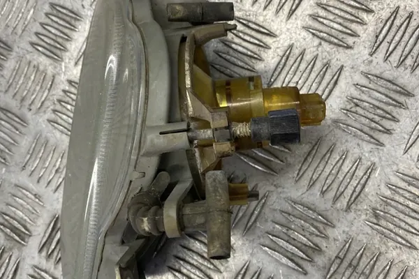 Farol Halógeno Esquerdo VOLVO V70 II 8620228 image 2