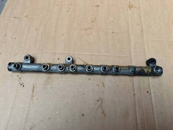 Rampe d'injection OEM 9G774 BA pour Ford F-Max Cargo 500 image 3
