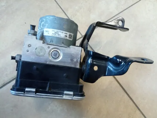 Pompe ABS d'occasion OEM JX61-2B373-GH Ford Focus MK4 image 3