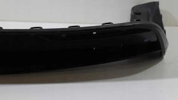 Tesla S 2021 Achterbumper Trim OEM 1632940-22-A image 4