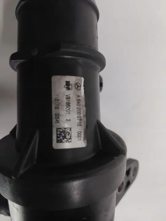 MERCEDES CLASE B W245 2.0 CDI Carcasa de Termostato + Tubería image 4