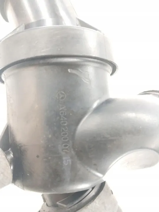 MERCEDES CLASE B W245 2.0 CDI Carcasa de Termostato + Tubería image 6