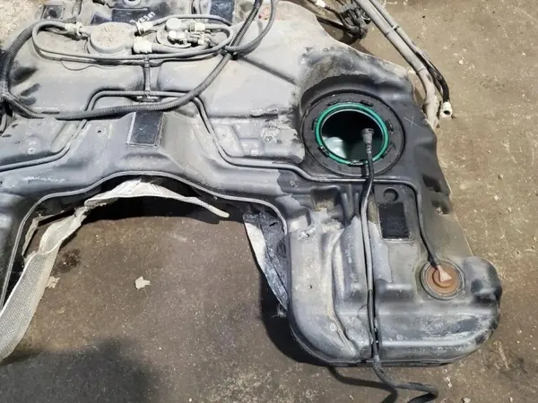 Tanque combustível Jeep Grand Cherokee 2017 OEM 04578812AF image 8