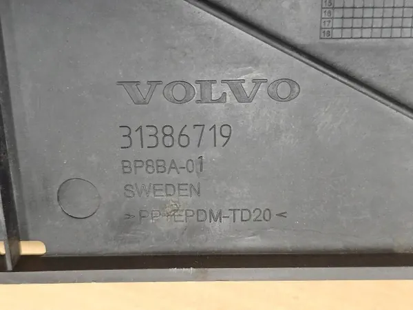 Protector de parachoques delantero OEM 31386719 Volvo V60 S60 image 5