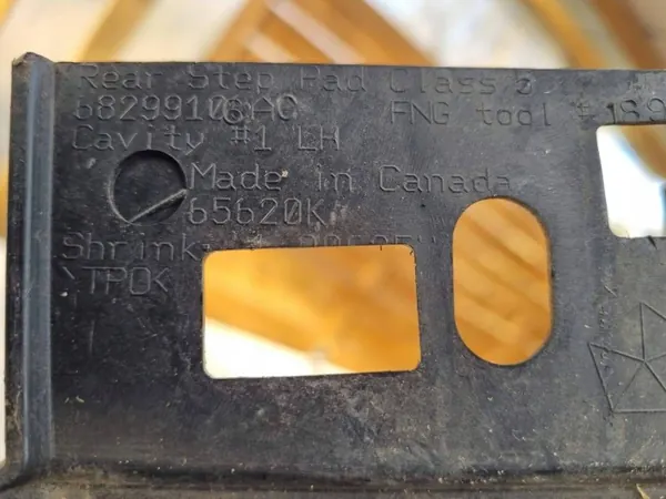 OEM 68299106AC Garniture Pare-chocs Arrière Gauche RAM image 4
