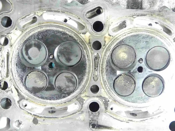 Culasse Mercedes OEM A6420107420 3.0 CDI image 10