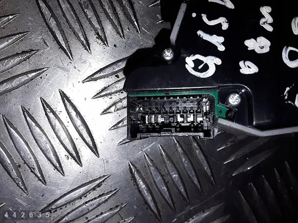 Brytare Nissan Qashqai 2008 8404SN image 4