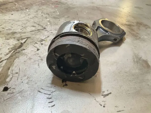 Pistón OEM 631000 para Mercedes-Benz Sprinter 2.1L image 3