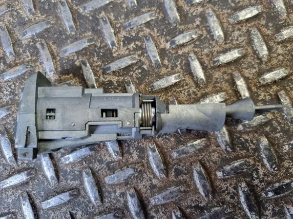 OEM 3G8837167 Schloss-Einsatz für Volkswagen Arteon image 6