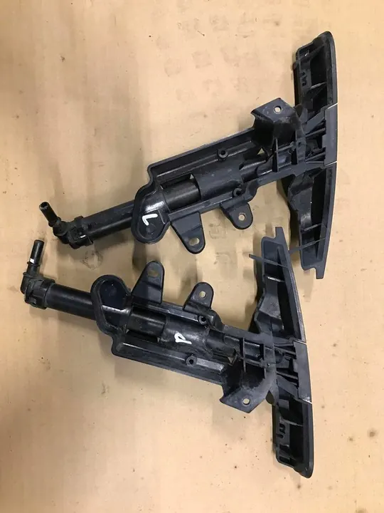 JEEP GRAND CHEROKEE WK2 LIFT Laveur Avant Droit Phare image 1