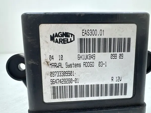 Module de Contrôle de Pompe à Carburant Peugeot 607 2.7 V6 HDI image 4