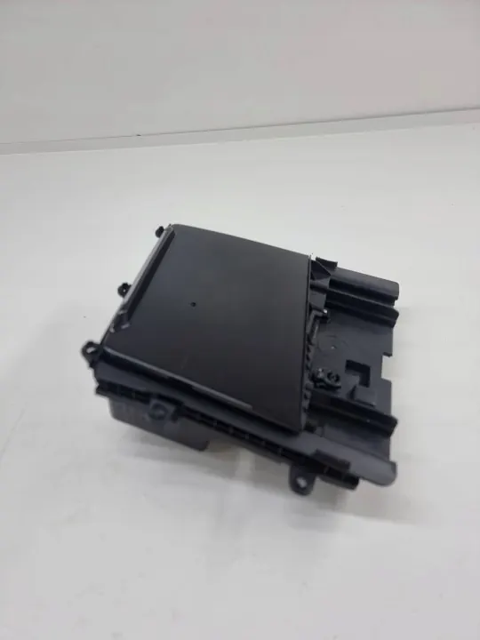 Cendrier tableau de bord OEM 84675J7BD0 KIA Ceed 2025 image 2