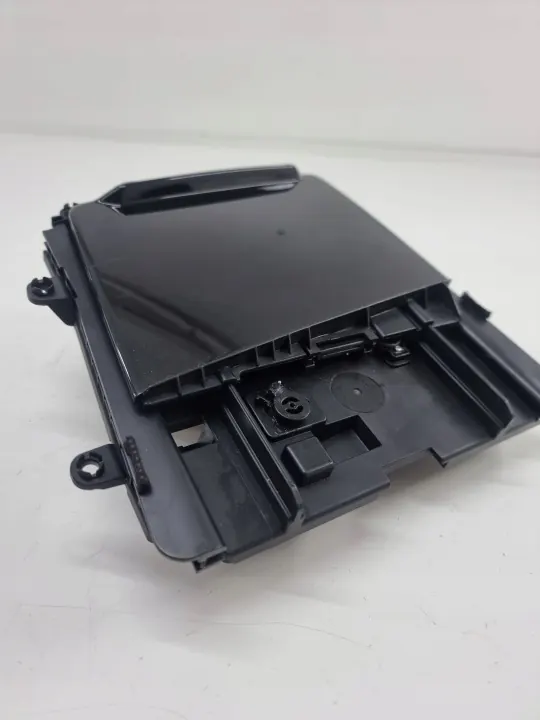 Cendrier tableau de bord OEM 84675J7BD0 KIA Ceed 2025 image 4