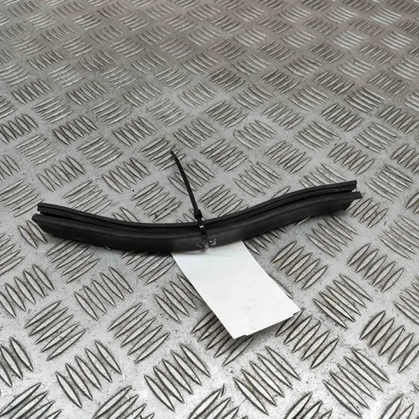 Joint de capot Porsche Panamera OEM 971819532 - Occasion image 3