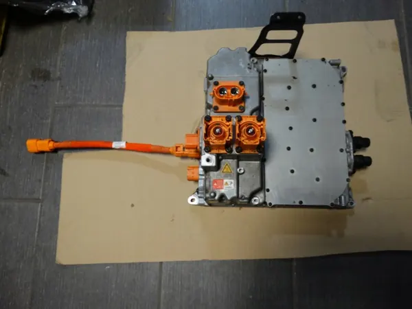 Steuermodul Porsche Taycan OEM 9J1915539CL image 2