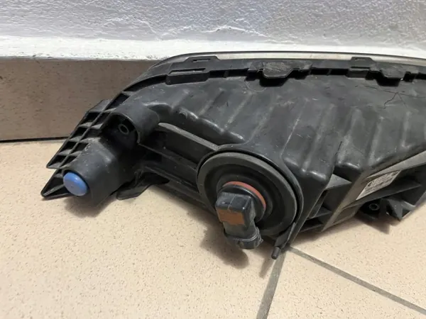 Halogenstrålkastare Fram Vänster OEM 3V0941699 Skoda Superb III image 10