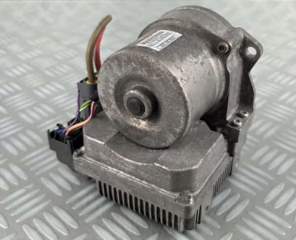 Pompe de direction OEM 6700001832 pour Mercedes Classe A image 3