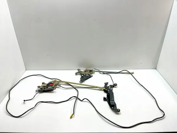 Piezas de techo Mercedes-Benz OEM A2307900177 - Usado image 2