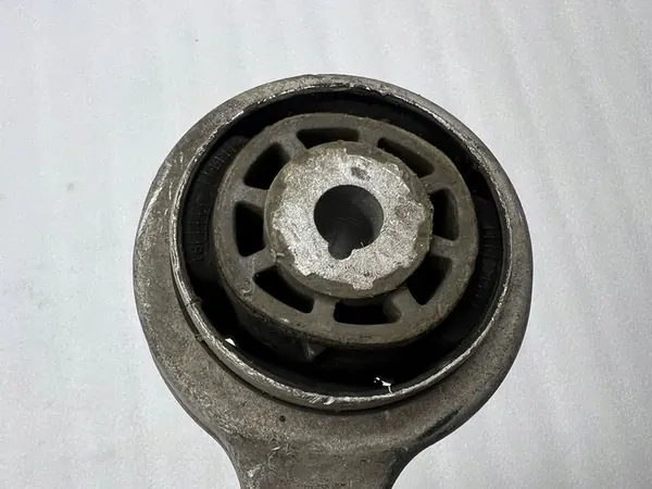 Braccio di Controllo Anteriore Sinistro Mercedes W213 GLC X253 OEM image 3