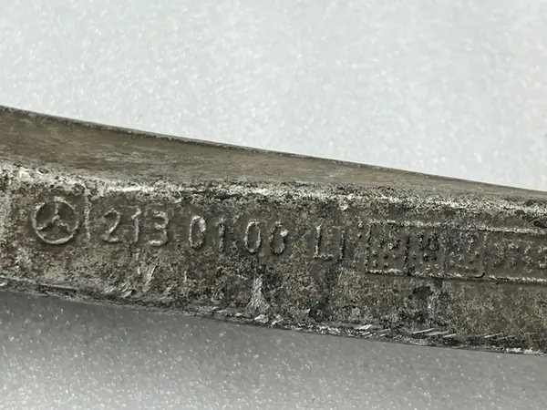 Braccio di Controllo Anteriore Sinistro Mercedes W213 GLC X253 OEM image 5