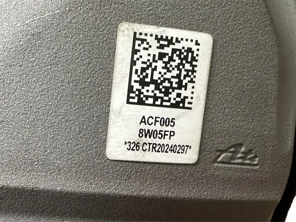 AUDI A4 A5 A6 A7 Q5 Vasemman etujarrusatulan 8W0615105FP image 4