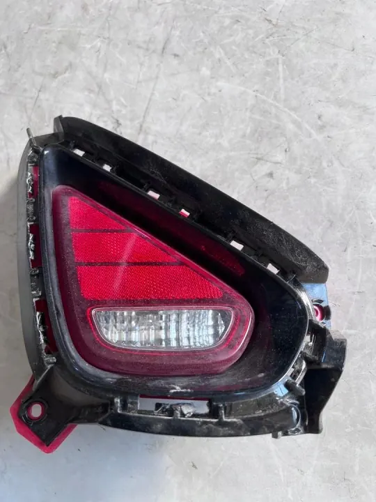 Takapuskarin valo oikea OEM 92406-J7300 Kia XCeed image 2
