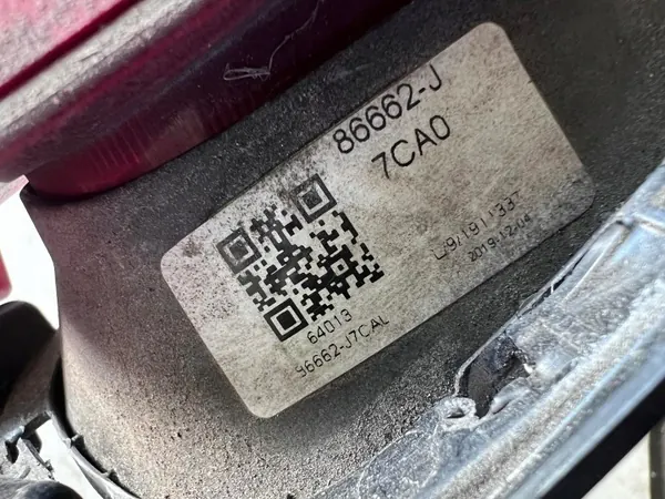 Takapuskarin valo oikea OEM 92406-J7300 Kia XCeed image 8