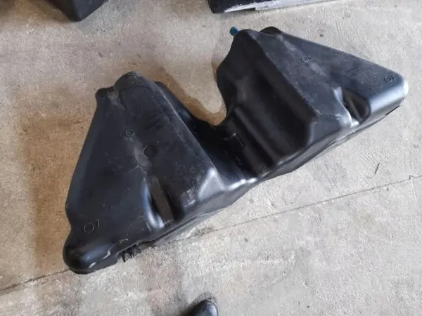 Tanque combustível Jaguar XF OEM CX239K007AB - Usado image 3