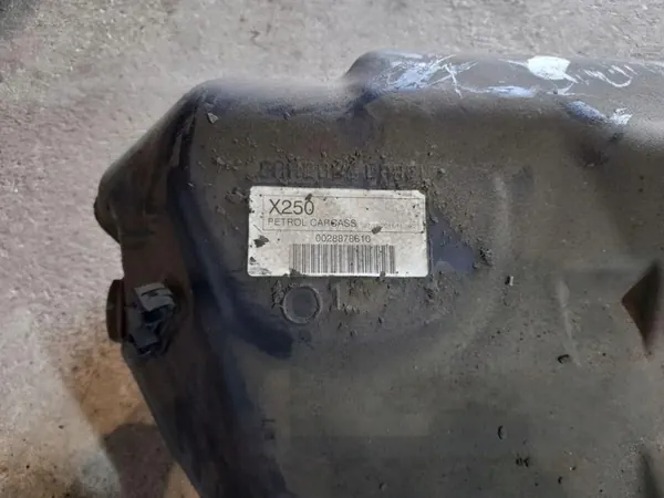 Tanque combustível Jaguar XF OEM CX239K007AB - Usado image 5