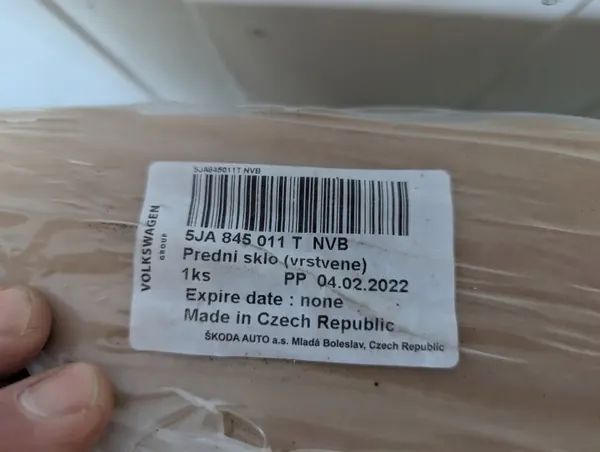 Pare-brise avant OEM 5JA845011T pour Skoda Rapid image 4