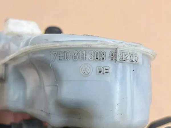 Remhoofdcilinder OEM 7E0611303B voor VW Transporter image 6