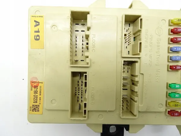 Módulo de Fusíveis Ssangyong Korando IV 82190-37270 image 7