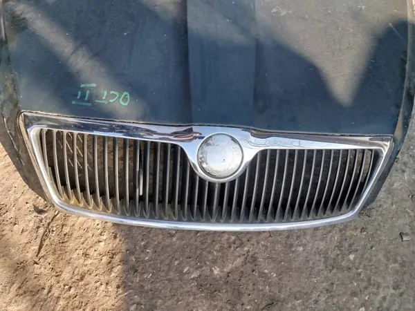Grelha do radiador OEM GRILL ATRAPA CHŁODNICY SKODA OCTAVIA 2 image 2