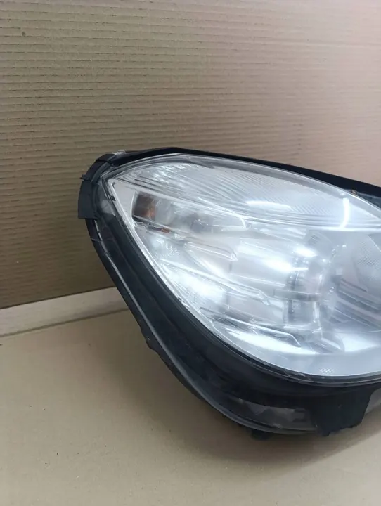 Mercedes-Benz E W212 2009 Rechter Voorlicht image 2